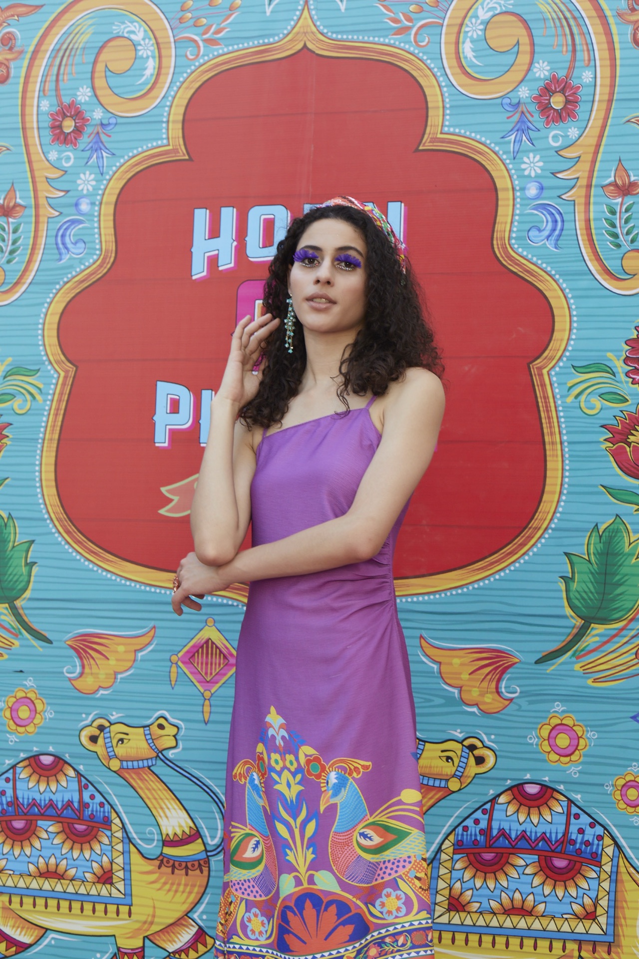 AKS by Nidhi — Horn OK Please ensemble detail.